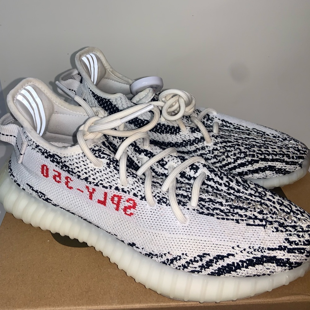 Yeezy Boost 350 V2 Zebra